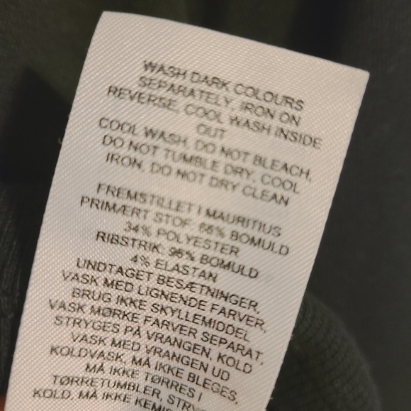 Gymshark Black Long Sleeve Crop Top - Picture 8 of 10